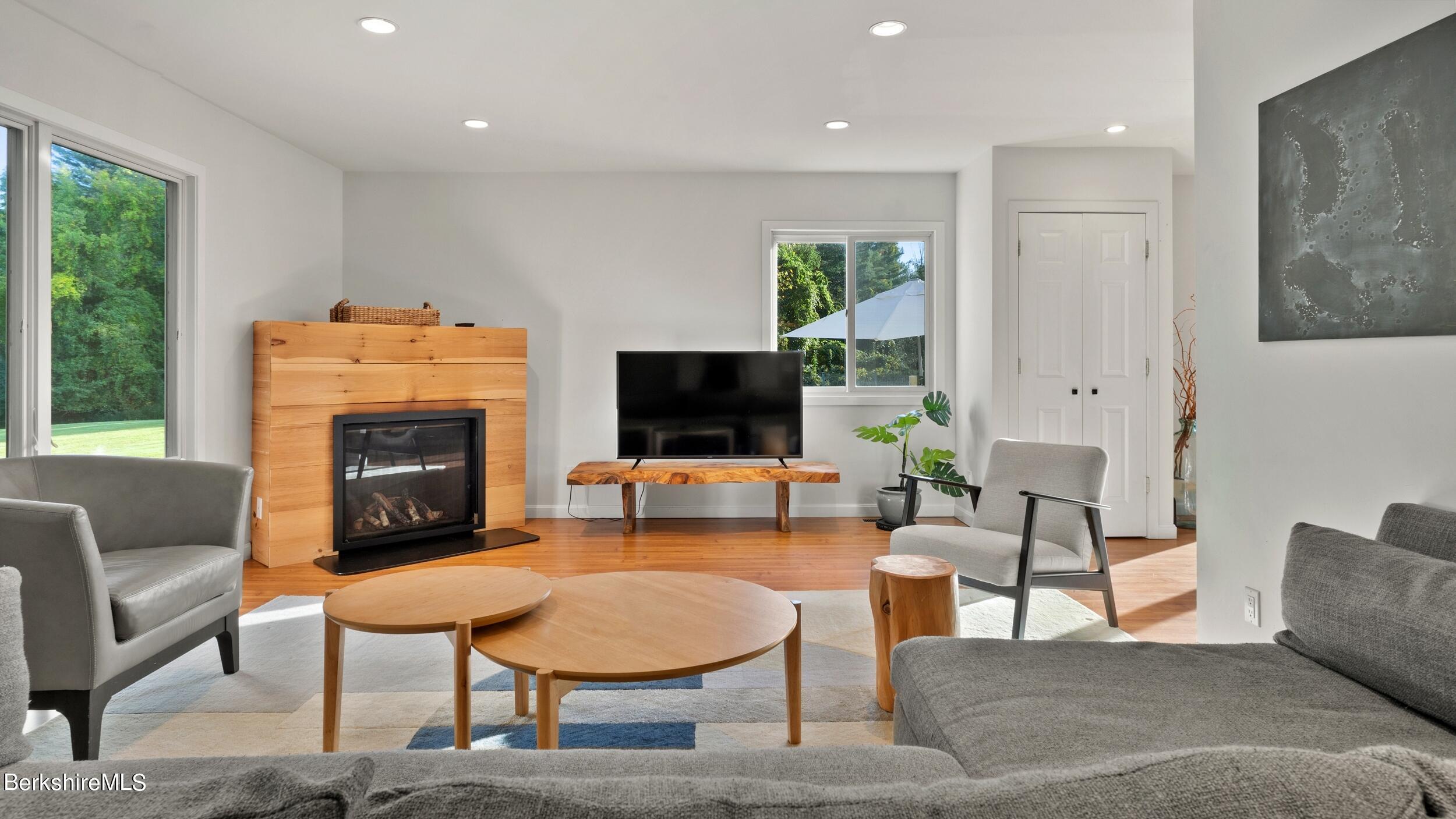 225 Long Pond Road Great Barrington, MA 01230 - Photo 7 of 37 LRLIVING ROOM2