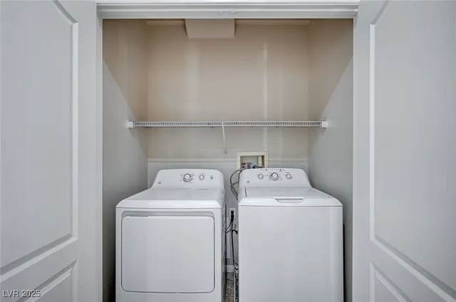 $1,950 | 684 Sumatra Place, Henderson, NV 89011