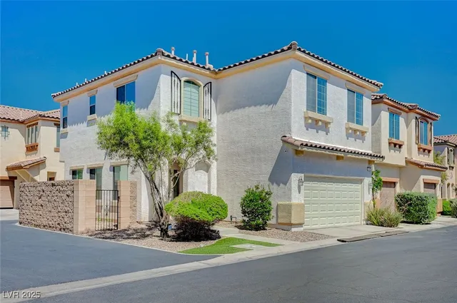 $1,950 | 684 Sumatra Place, Henderson, NV 89011