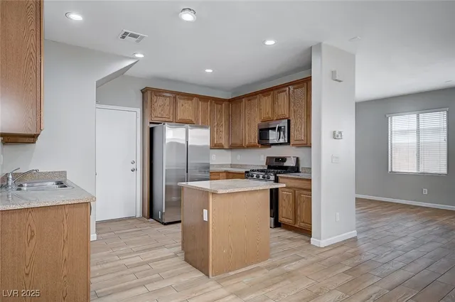 $1,950 | 684 Sumatra Place, Henderson, NV 89011