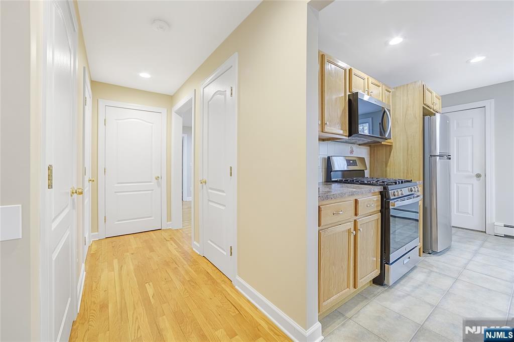 56 Woodward Avenue, Unit 2 Rutherford, NJ 07070 - Photo 12 of 18