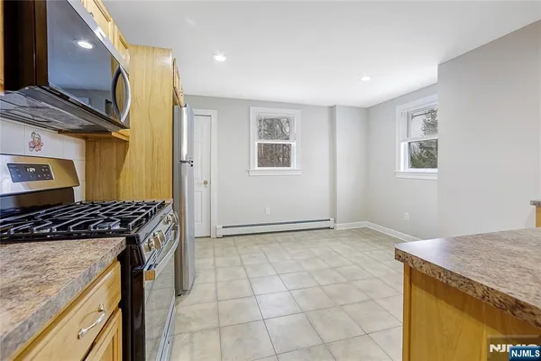 $2,500 | 56 Woodward Avenue, Unit 2, Rutherford, NJ 07070