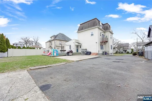 $2,500 | 56 Woodward Avenue, Unit 2, Rutherford, NJ 07070