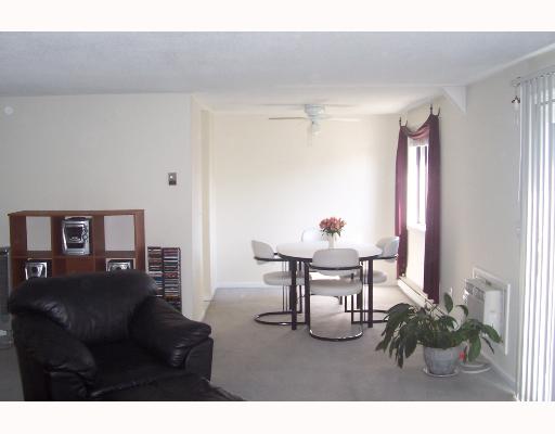 4162 Post Road, Unit 15 Warwick, RI 02818 - Photo 5 of 5 Dining Room.