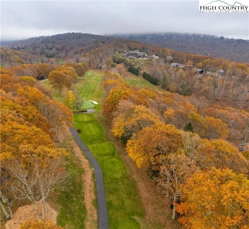 $777,000 | 501 St Andrews Road, Beech Mountain, NC 28604