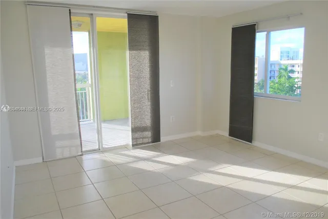 a view of a multi story building