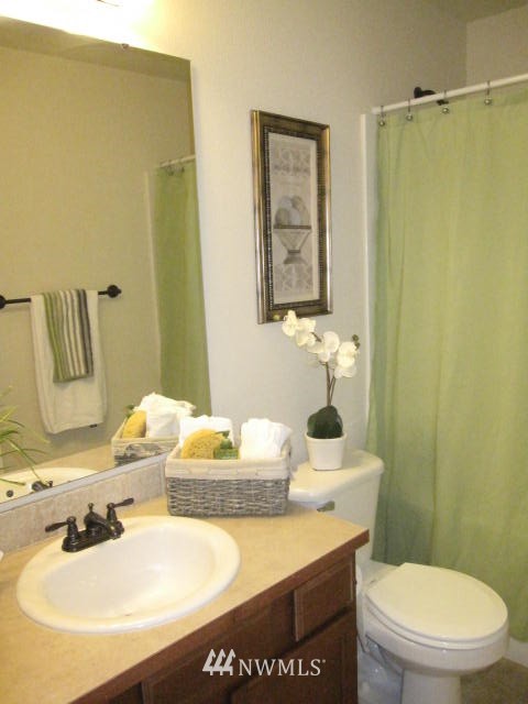 569 Graham Avenue Northeast Renton, WA 98059 - Photo 14 of 21