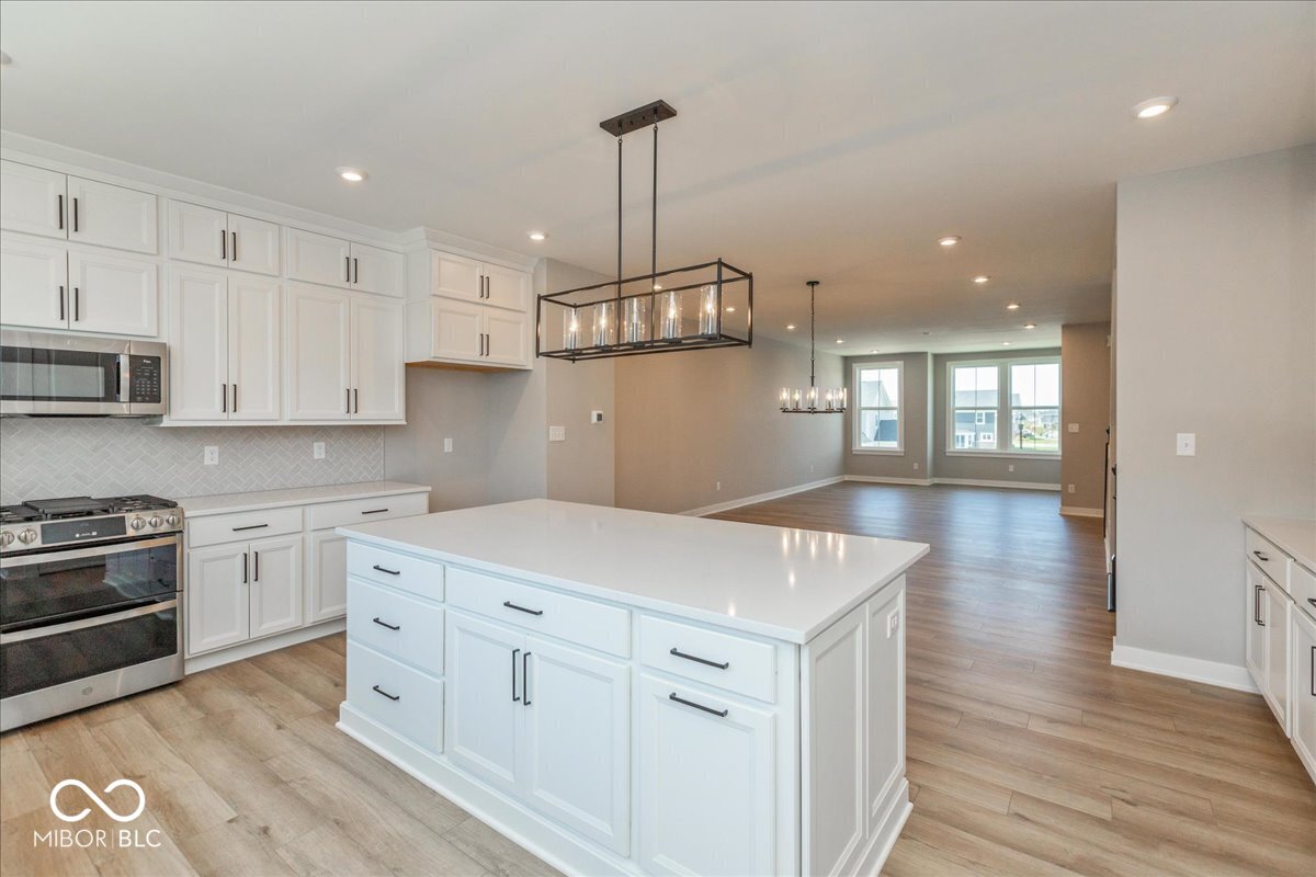 7347 Bayview Run McCordsville, IN 46055 - Photo 12 of 46