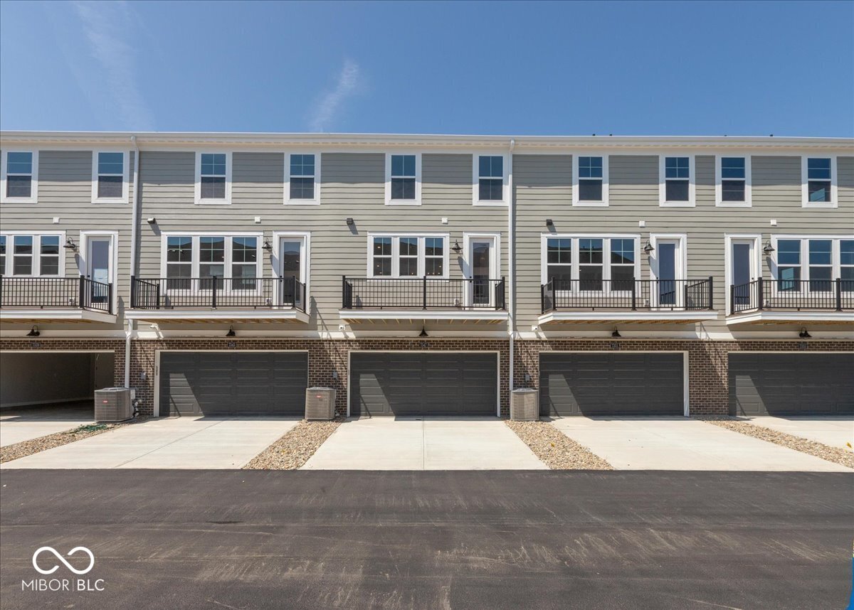 7347 Bayview Run McCordsville, IN 46055 - Photo 41 of 46