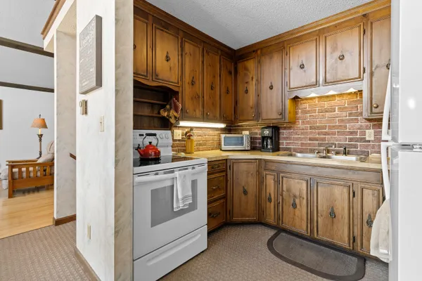 $565,000 | 425 Sennebec Road, Union, ME 04862