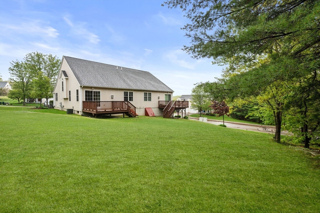 82 Fox Run Road, Unit 82 Blackstone, MA 01504 - Photo 3 of 26