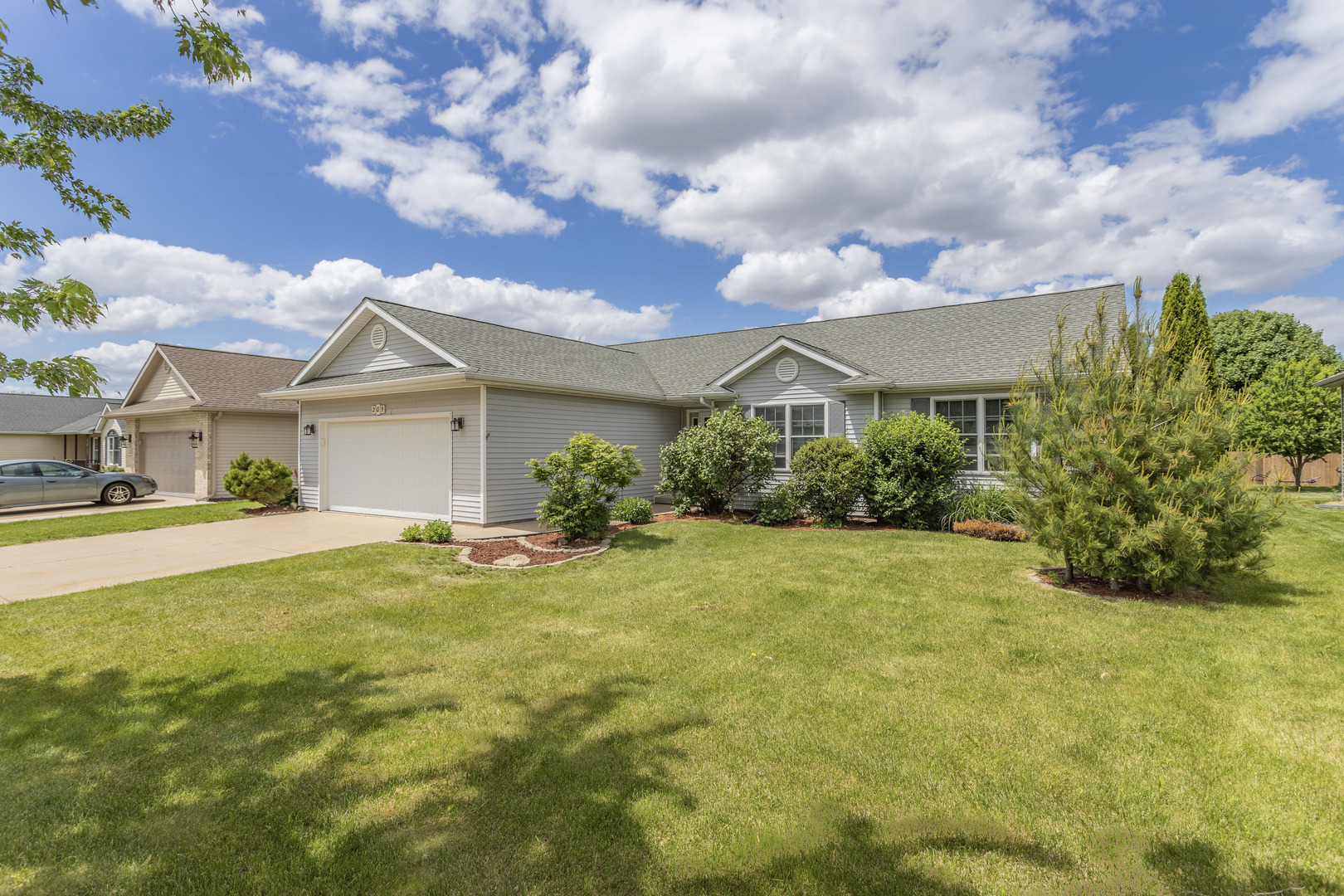 209 Lake Lida Lane Rochelle, IL 61068 - Photo 1 of 30