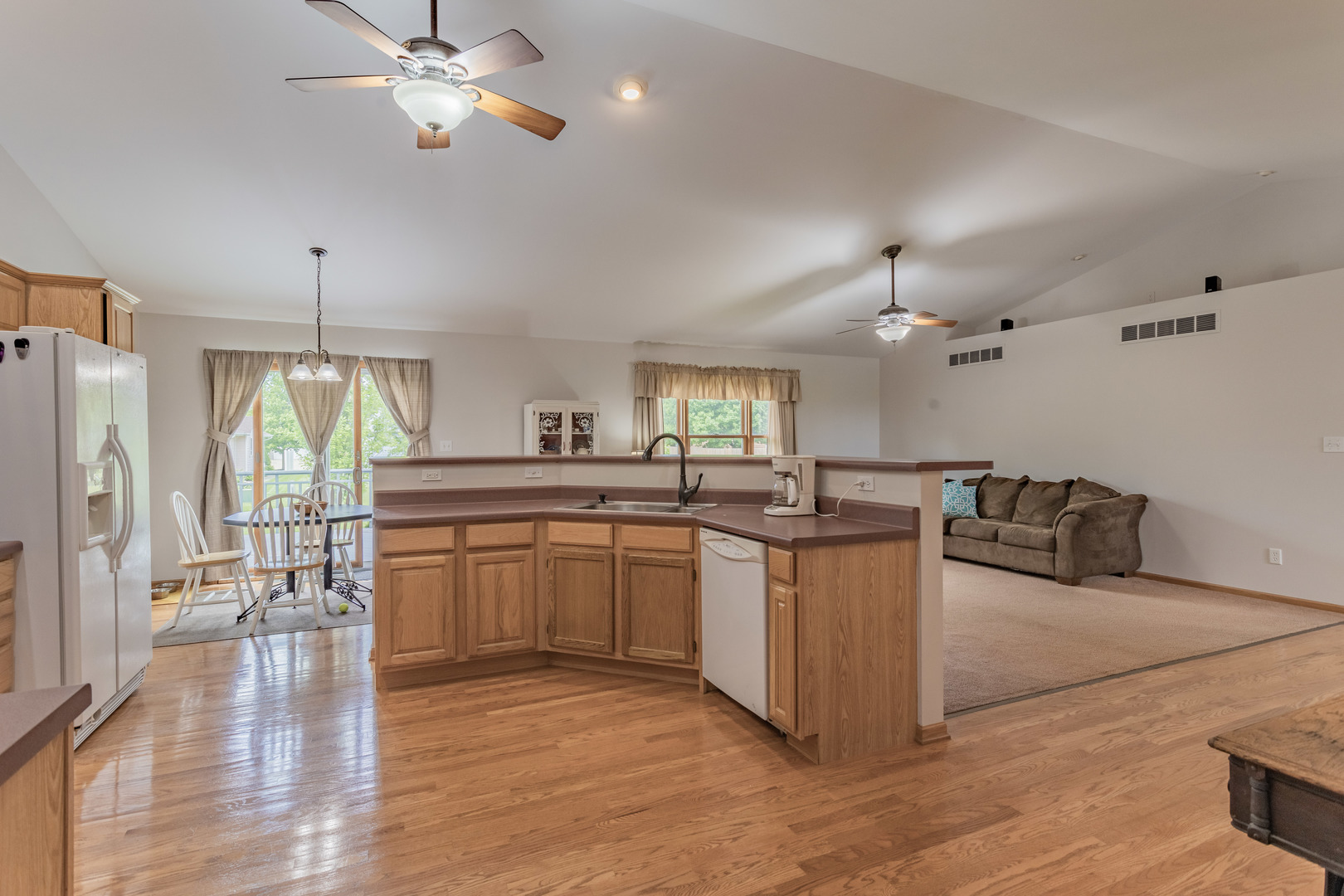209 Lake Lida Lane Rochelle, IL 61068 - Photo 11 of 30