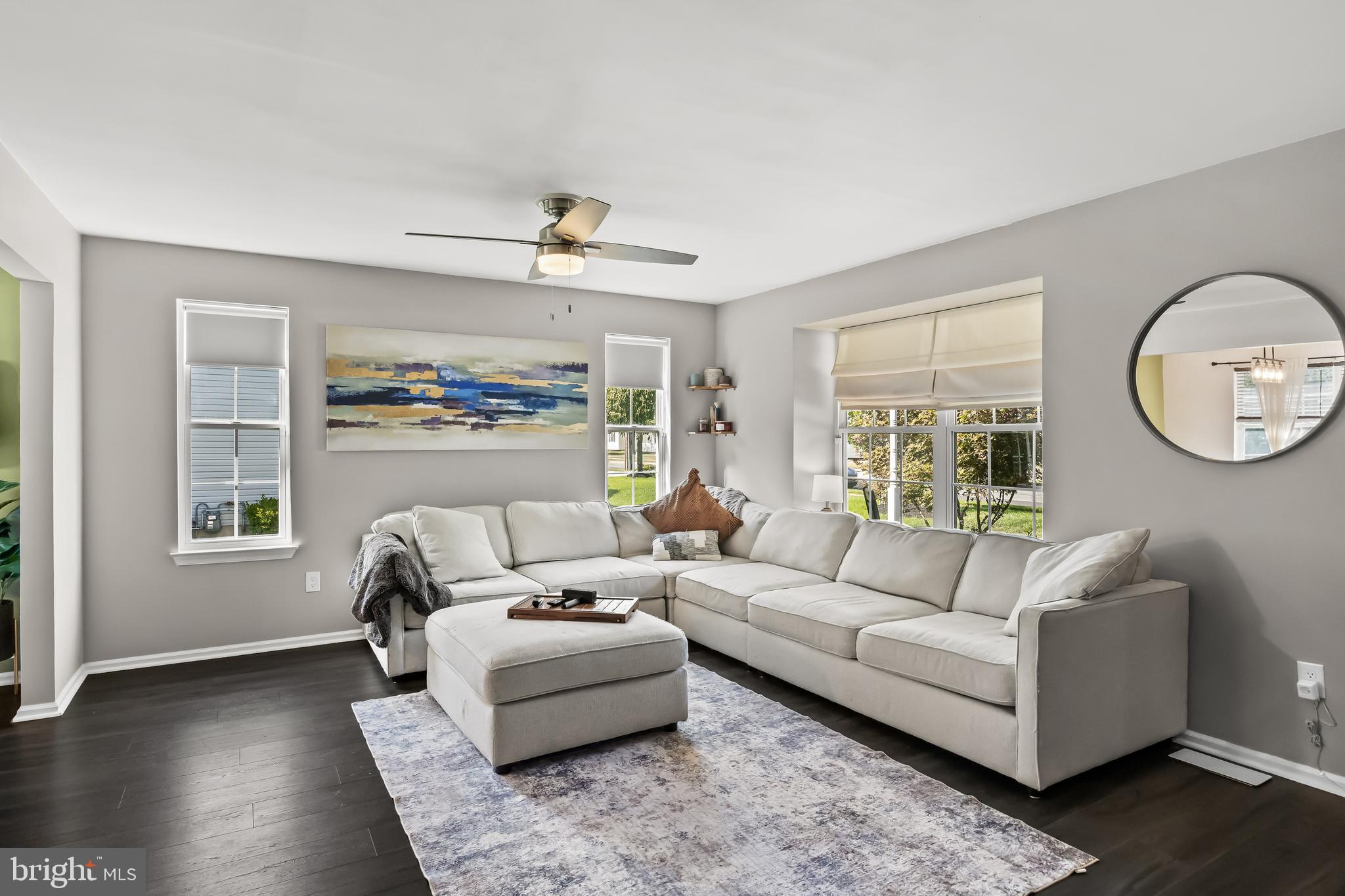 12 Madison Avenue Clementon, NJ 08021 - Photo 5 of 30 LIving Room