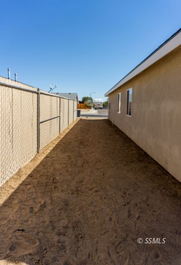 579 South Alvord Street Ridgecrest, CA 93555 - Photo 37 of 38