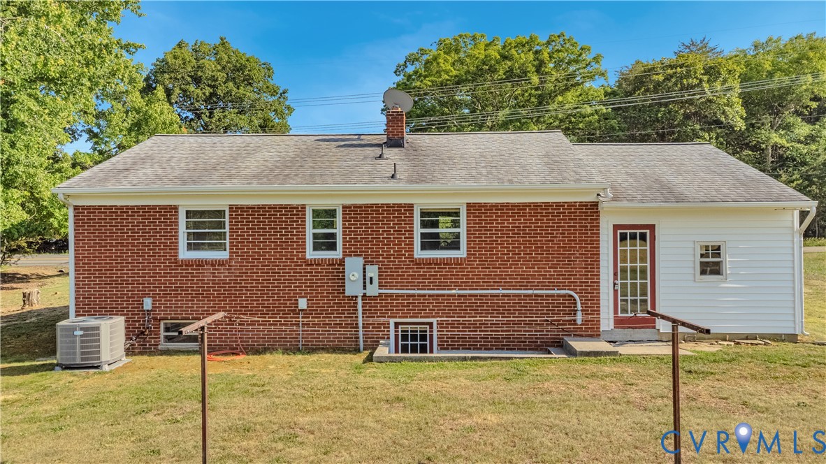 712 Fredericks Hall Road Bumpass, VA 23024 - Photo 36 of 46