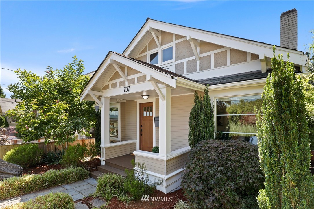737 North 66th Street Seattle, WA 98103 - Photo 1 of 40 Gallery Image 1