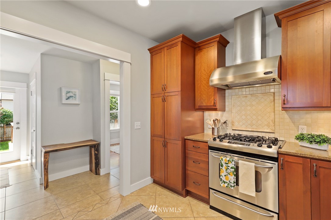 737 North 66th Street Seattle, WA 98103 - Photo 15 of 40 Gallery Image 15
