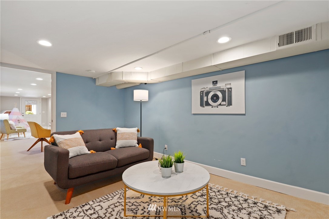 737 North 66th Street Seattle, WA 98103 - Photo 25 of 40 Gallery Image 25