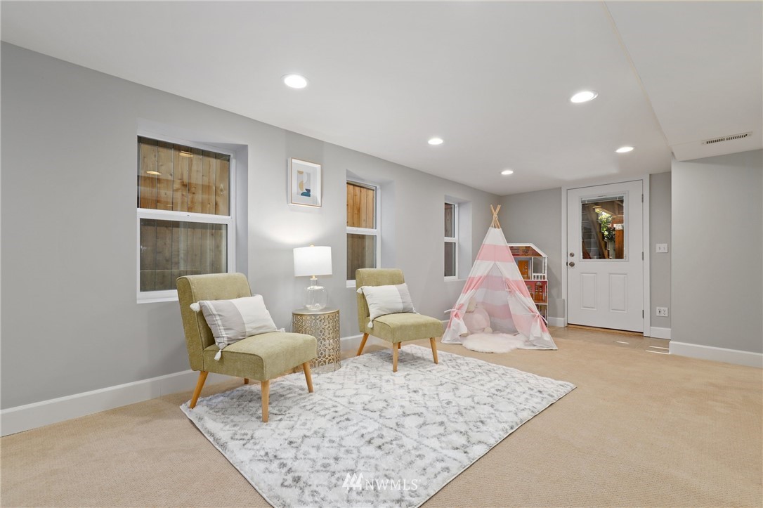 737 North 66th Street Seattle, WA 98103 - Photo 28 of 40 Gallery Image 28