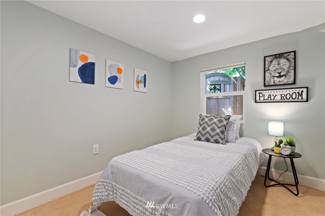 737 North 66th Street Seattle, WA 98103 - Photo 32 of 40 Gallery Image 32