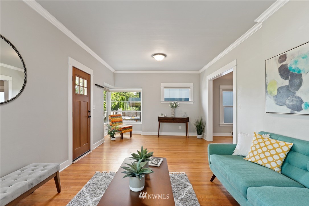 737 North 66th Street Seattle, WA 98103 - Photo 7 of 40 Gallery Image 7