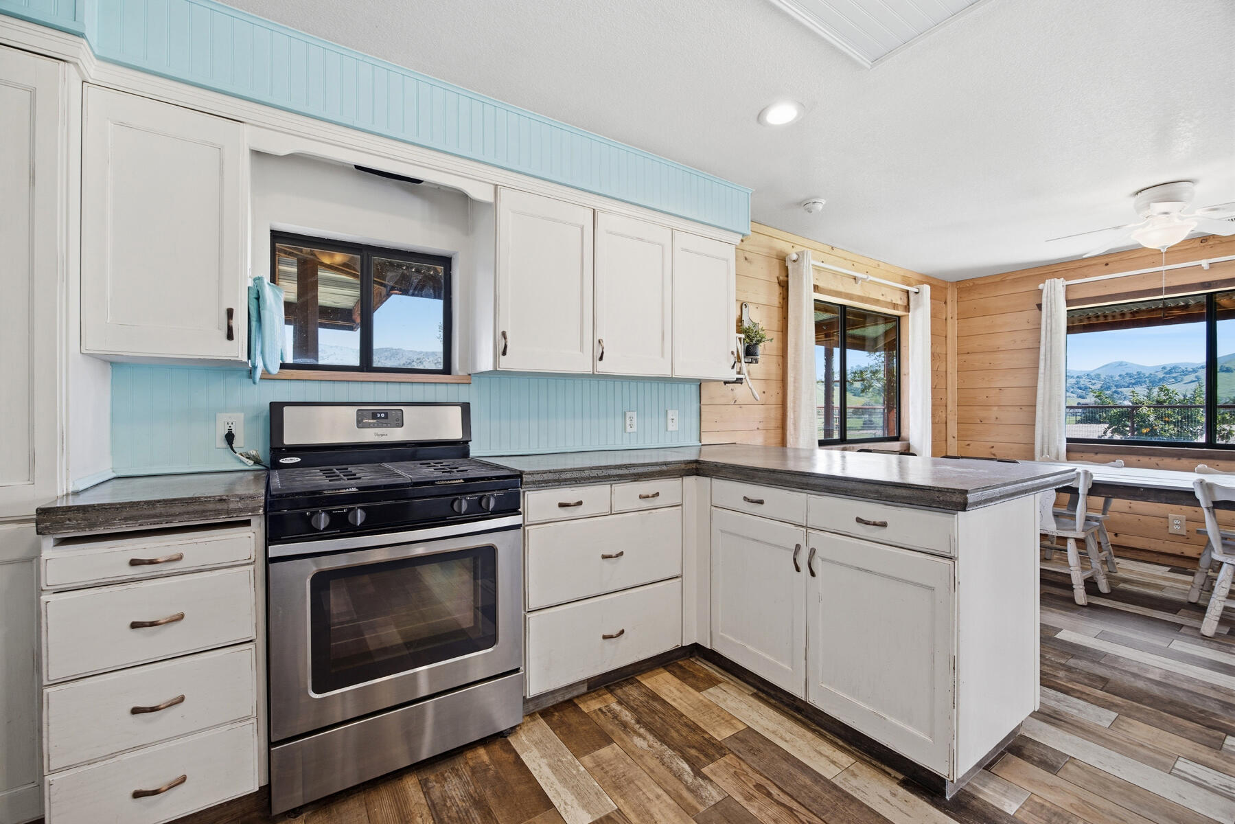 31393 Dahlem Drive Exeter, CA 93221 - Photo 15 of 79 15 - Kitchen (5)