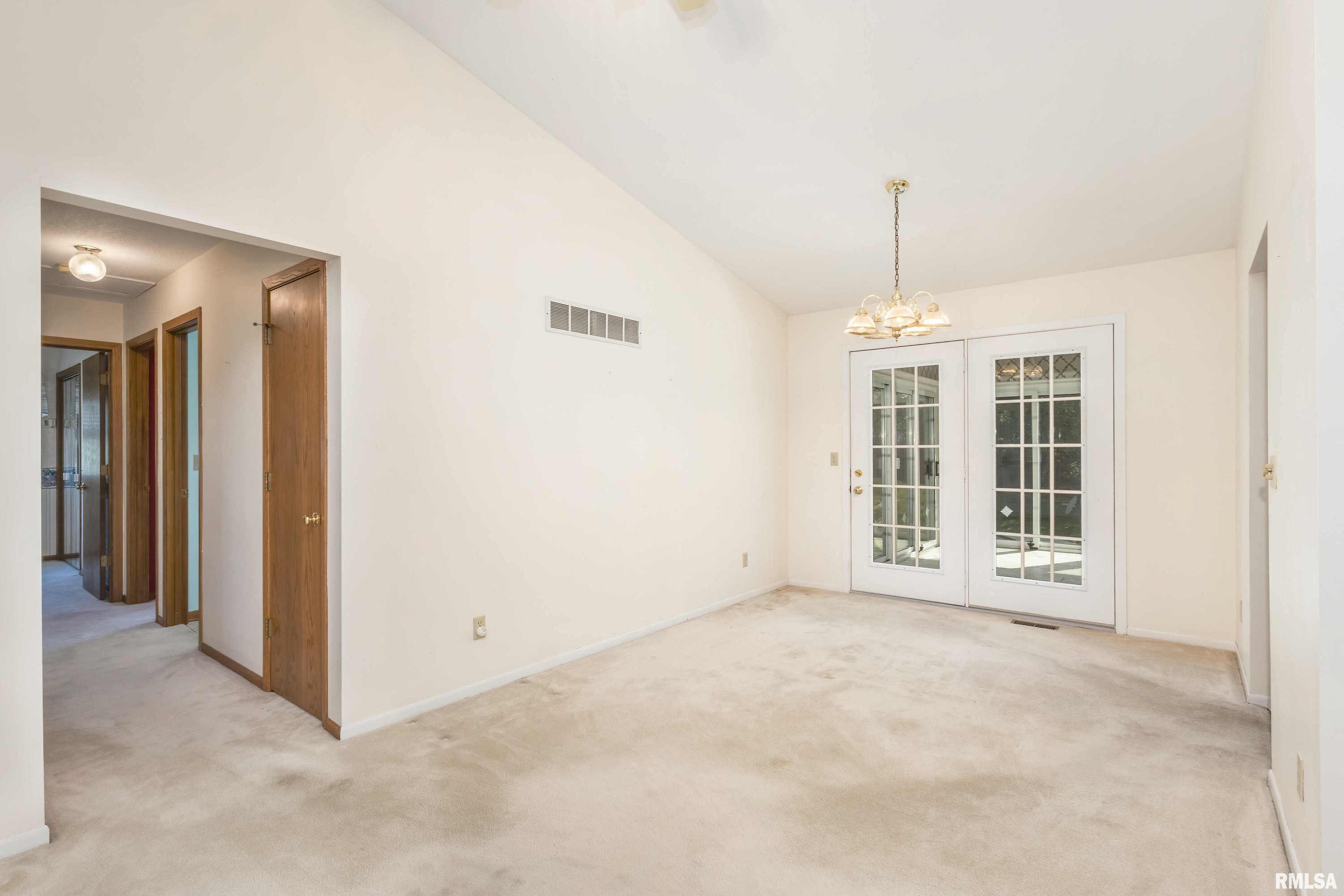 9407 Turkey Hollow Road Taylor Ridge, IL 61284 - Photo 6 of 36 Gallery Image 6