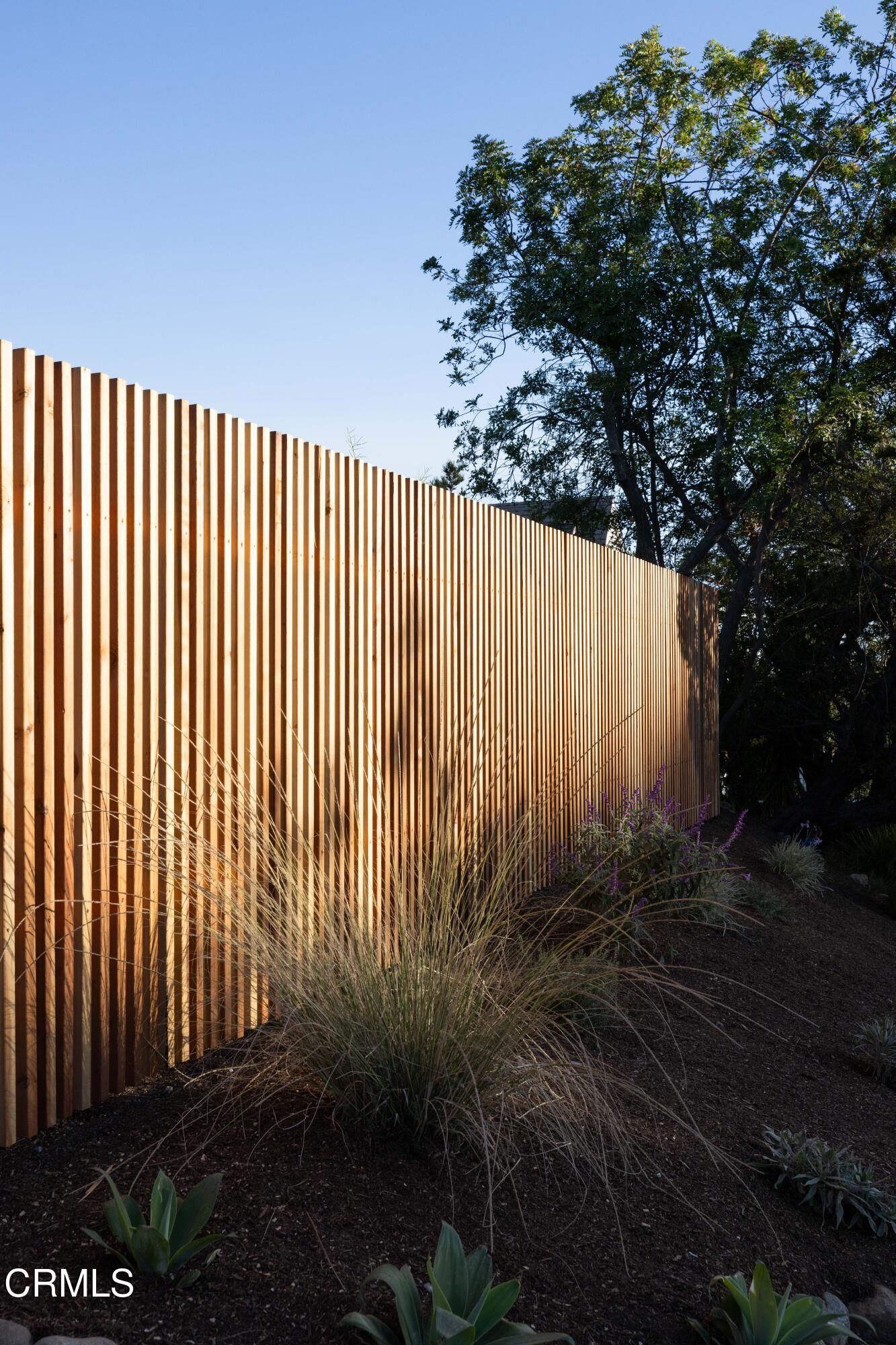 1054 Rutland Avenue Los Angeles, CA 90042 - Photo 23 of 27 a backyard of a house