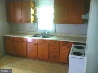 42151 Blacksmith Shop Road Leonardtown, MD 20650 - Photo 3 of 8 Kitchen