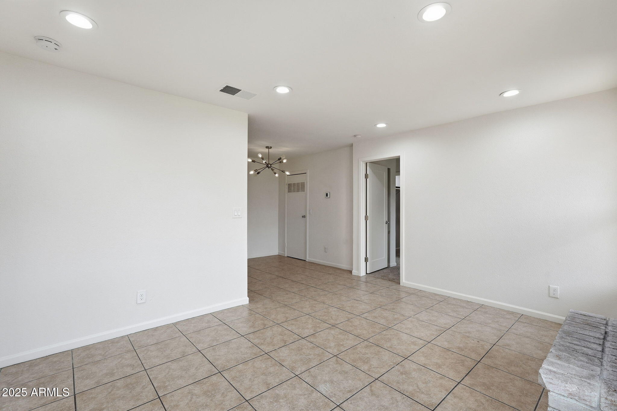 3511 East Baseline Road, Unit 1014 Phoenix, AZ 85042 - Photo 4 of 24 004_ListerPros