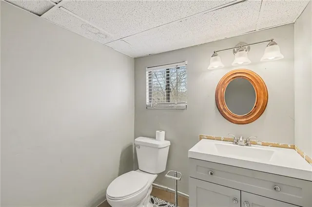 $400,000 | 6706 Northwest Lawson Lane, Parkville, MO 64152