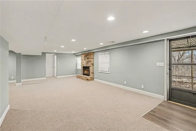 $400,000 | 6706 Northwest Lawson Lane, Parkville, MO 64152