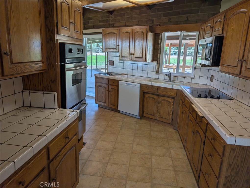 4240 Los Olivos Road Merced, CA 95340 - Photo 9 of 27 Gallery Image 9