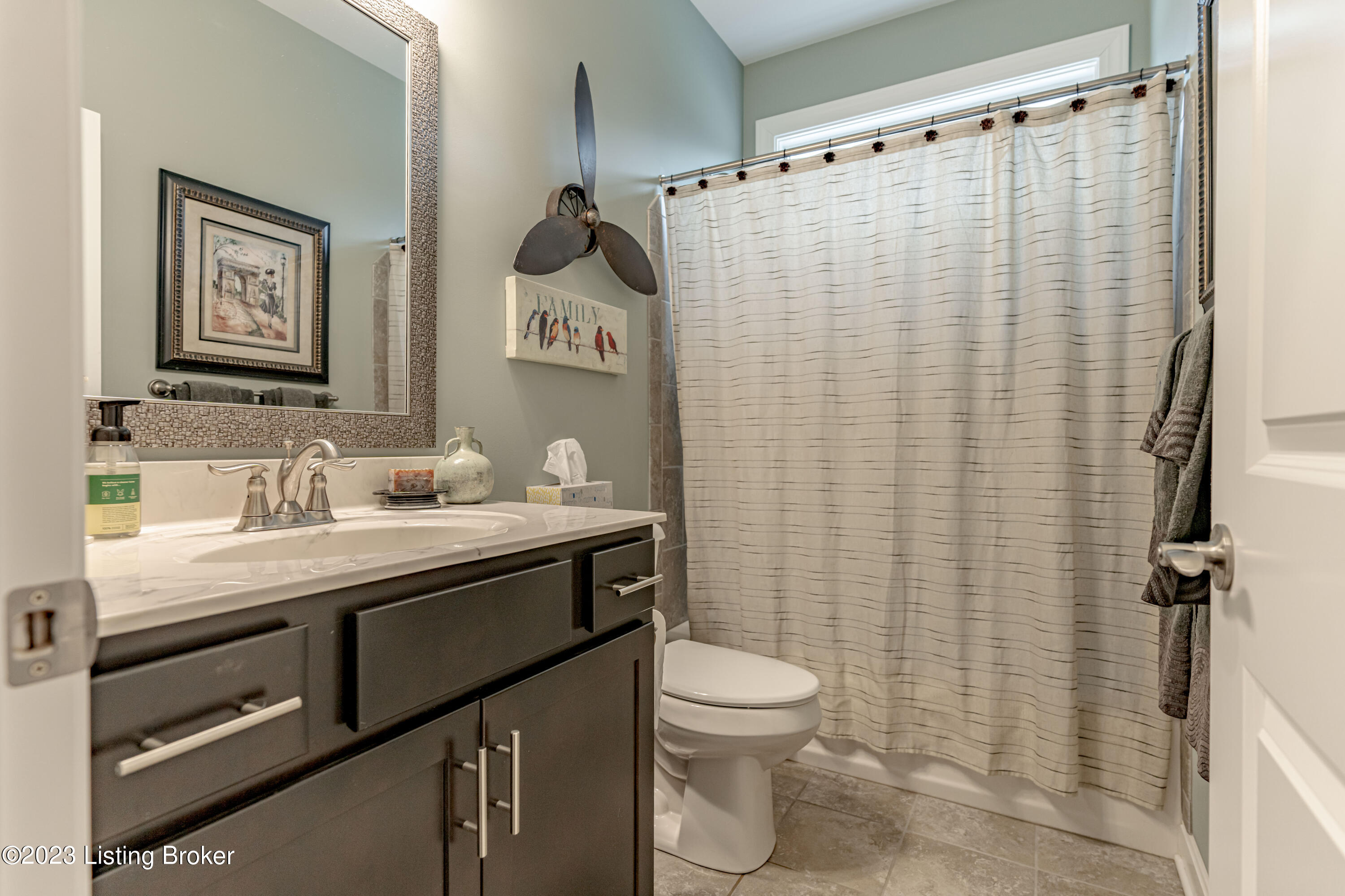 1924 Rivers Landing Drive Prospect, KY 40059 - Photo 37 of 69 1st Floor Full Bath