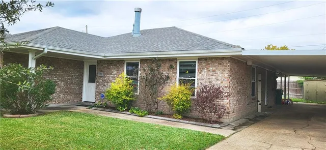 $2,300 | 323 Ormond Village Drive, Destrehan, LA 70047