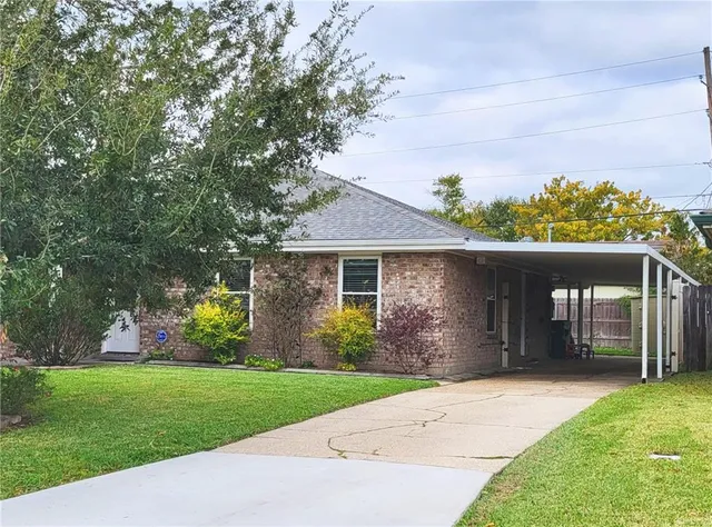 $2,300 | 323 Ormond Village Drive, Destrehan, LA 70047