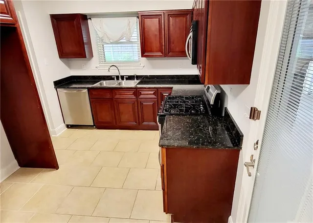 $2,300 | 323 Ormond Village Drive, Destrehan, LA 70047