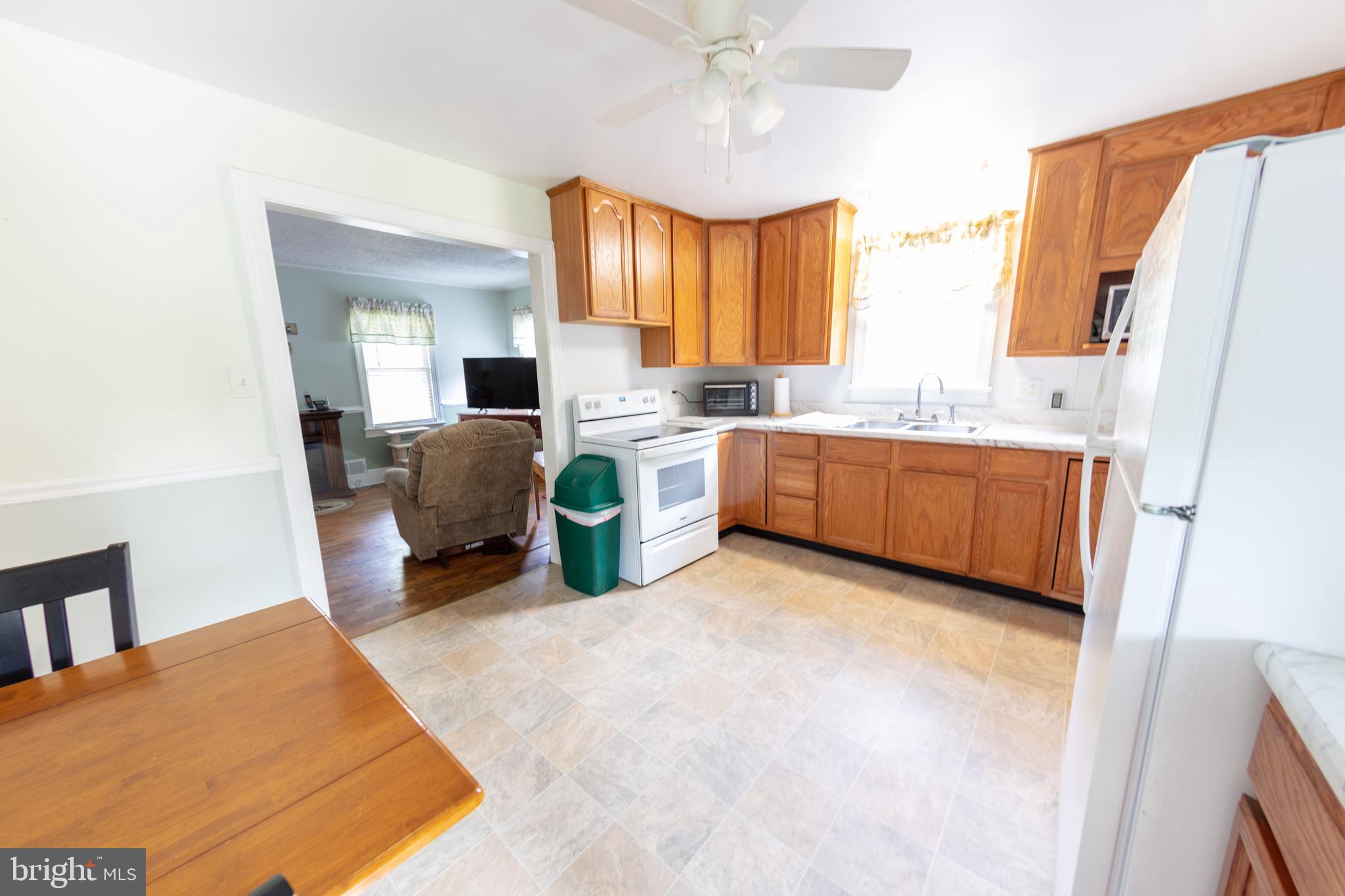 428 Welltown Road Winchester, VA 22603 - Photo 11 of 35 Kitchen