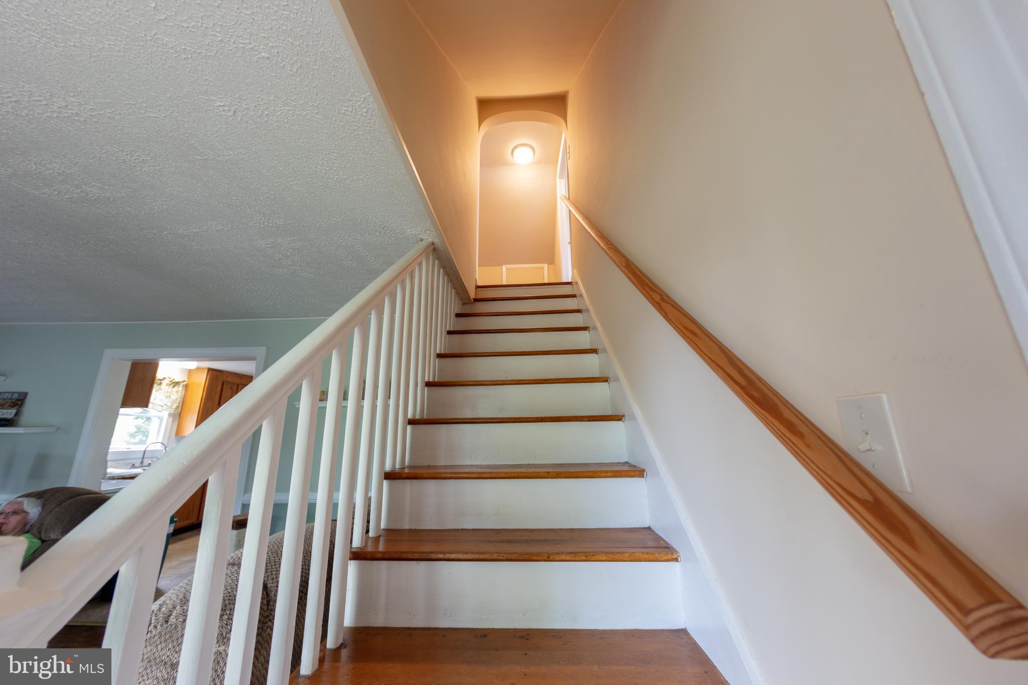 428 Welltown Road Winchester, VA 22603 - Photo 17 of 35 Stairwell