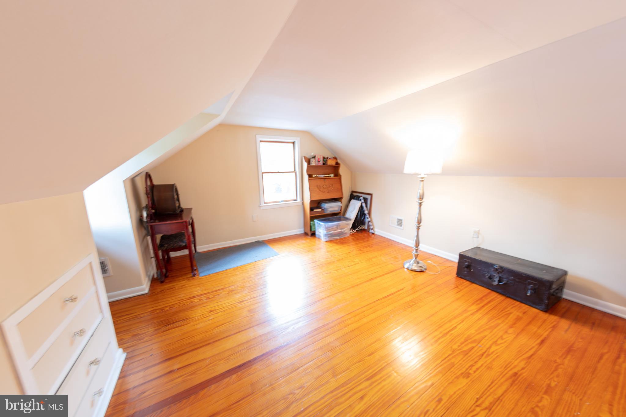 428 Welltown Road Winchester, VA 22603 - Photo 21 of 35 Bedroom 2