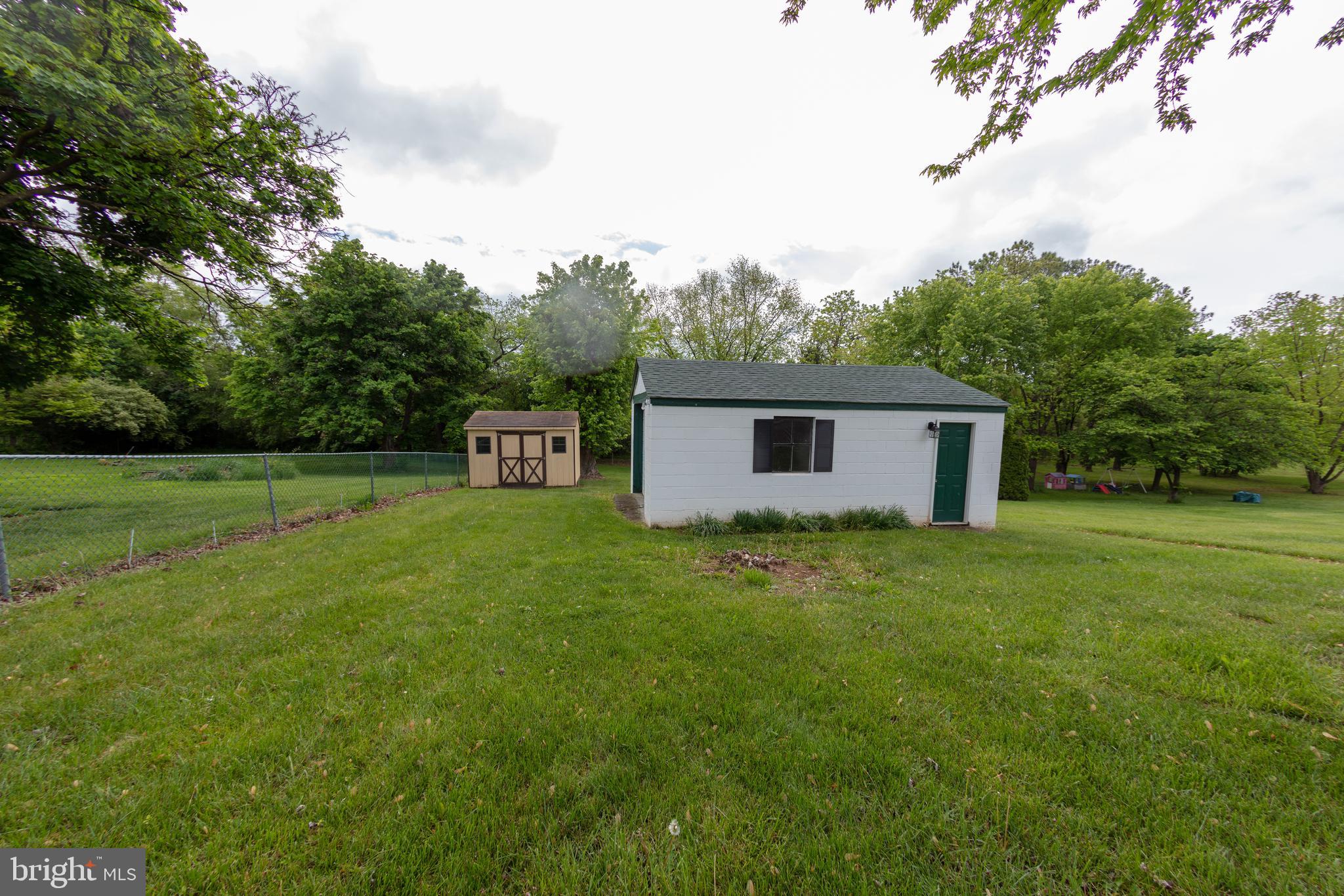 428 Welltown Road Winchester, VA 22603 - Photo 5 of 35 Garage & Storage