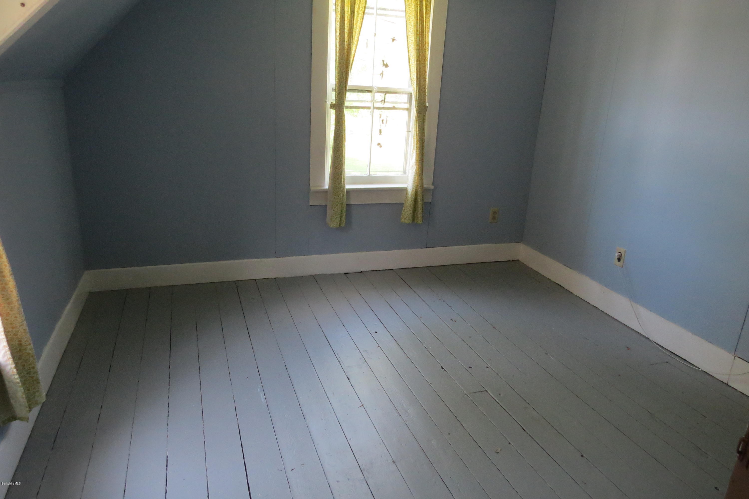 874 North Hoosac Road Williamstown, MA 01267 - Photo 20 of 50 Bedroom 3
