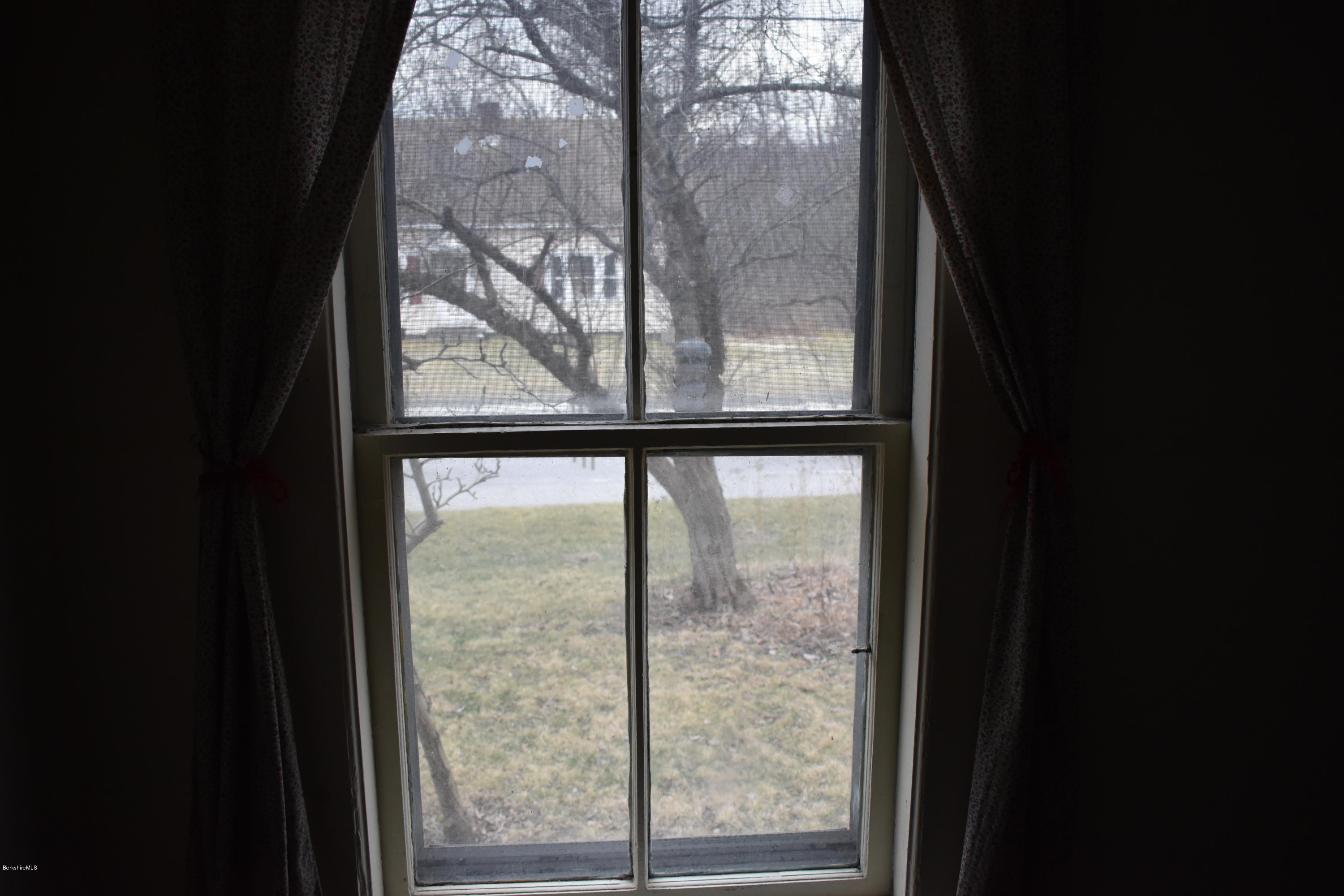 874 North Hoosac Road Williamstown, MA 01267 - Photo 29 of 50 2 over 2 Antique Windows
