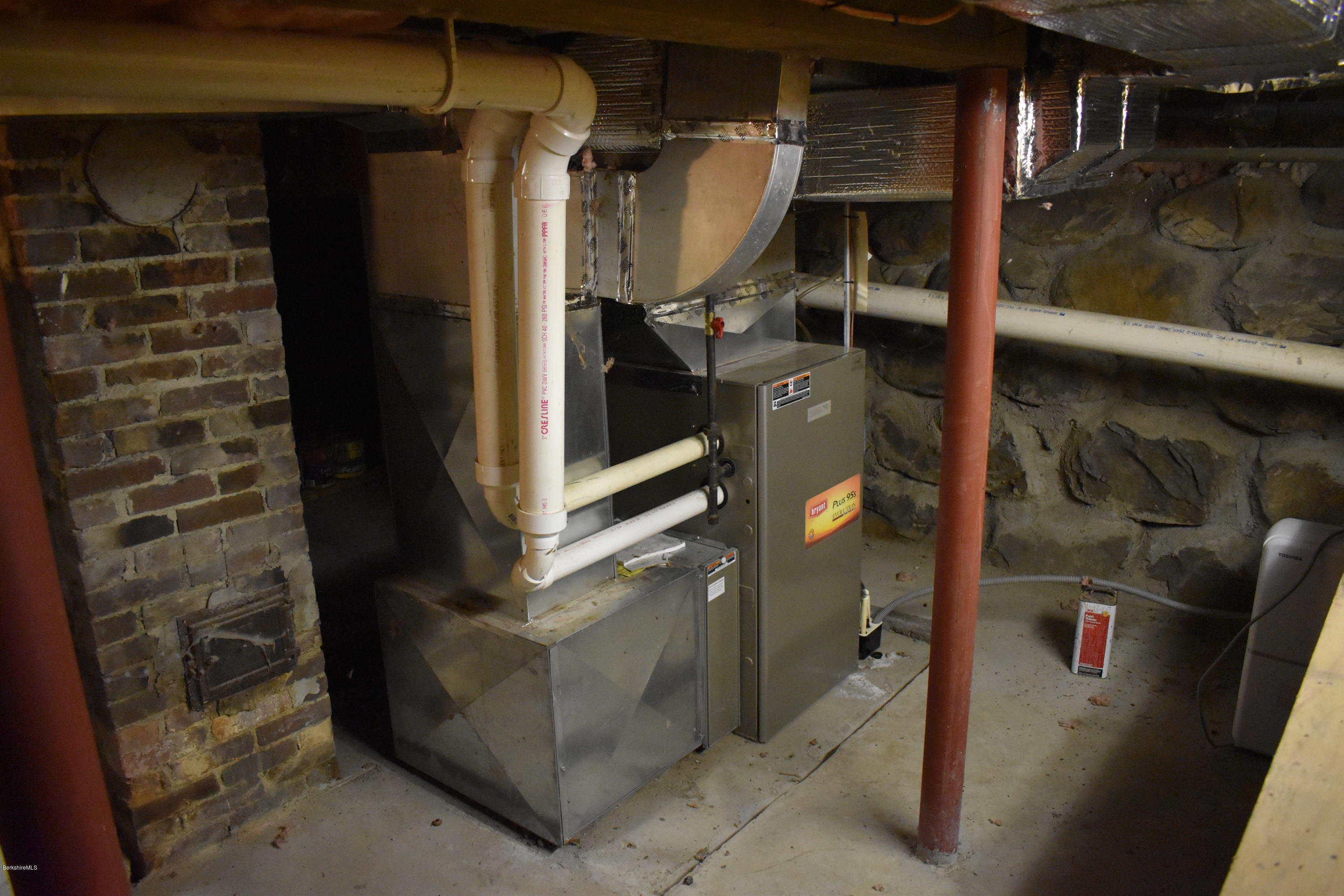 874 North Hoosac Road Williamstown, MA 01267 - Photo 37 of 50 Gas Furnace