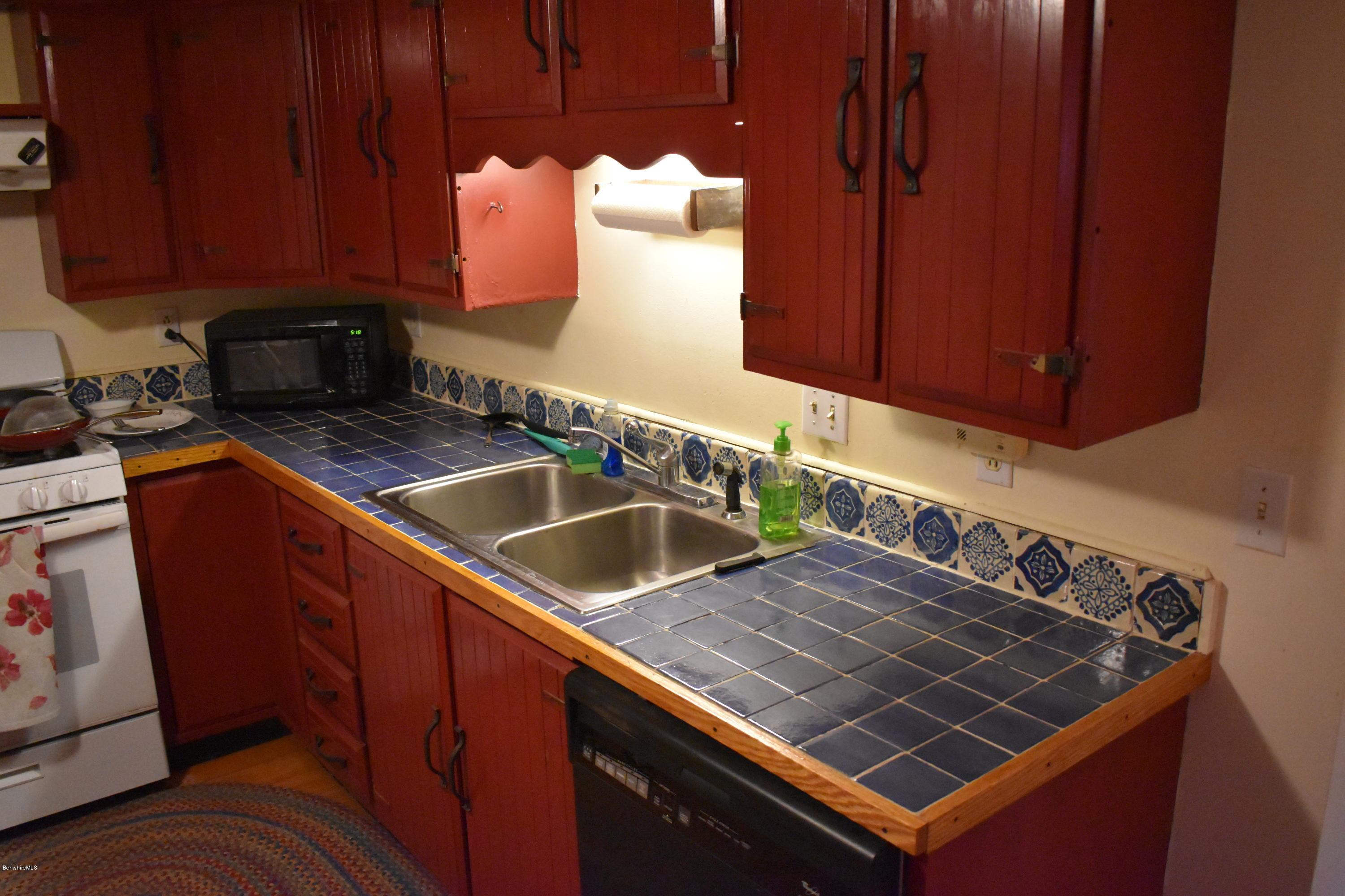 Kitchen Counter