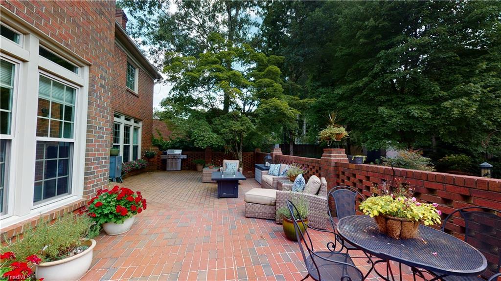 4000 Rockingham Road South Greensboro, NC 27407 - Photo 2 of 26 Patio