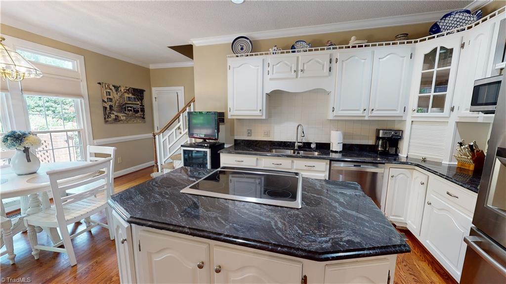4000 Rockingham Road South Greensboro, NC 27407 - Photo 14 of 26 Kitchen