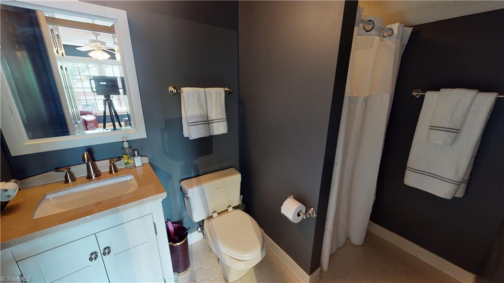 4000 Rockingham Road South Greensboro, NC 27407 - Photo 26 of 26 Full Bathroom in Bonus Room