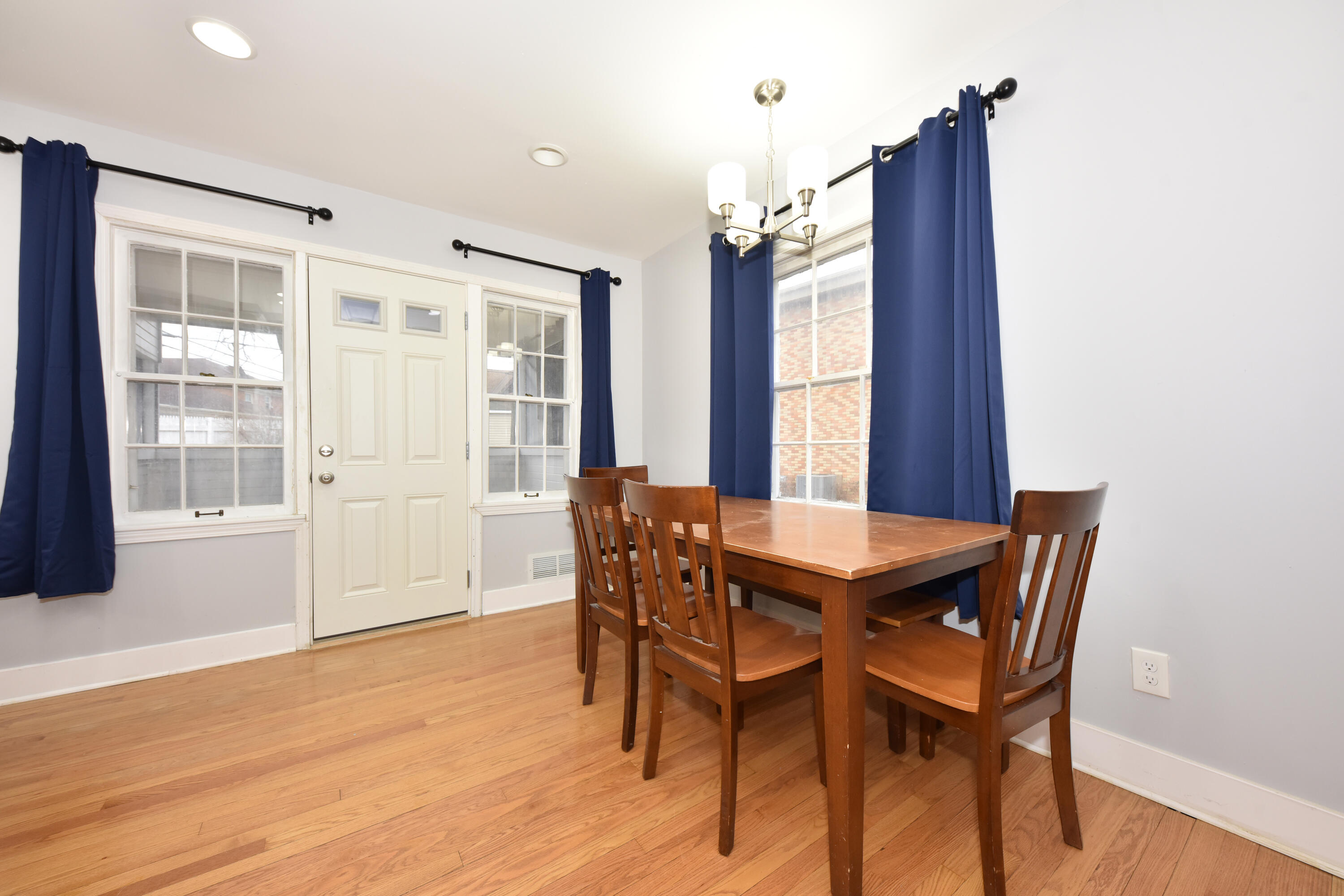3012 North 70th Street Milwaukee, WI 53210 - Photo 8 of 32 Dining Area